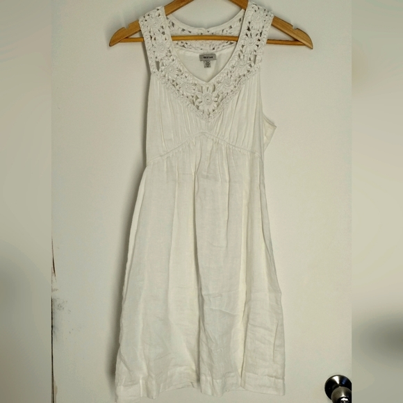 Tristan Dresses & Skirts - TRISTAN 100% LINEN DRESS SIZE SMALL